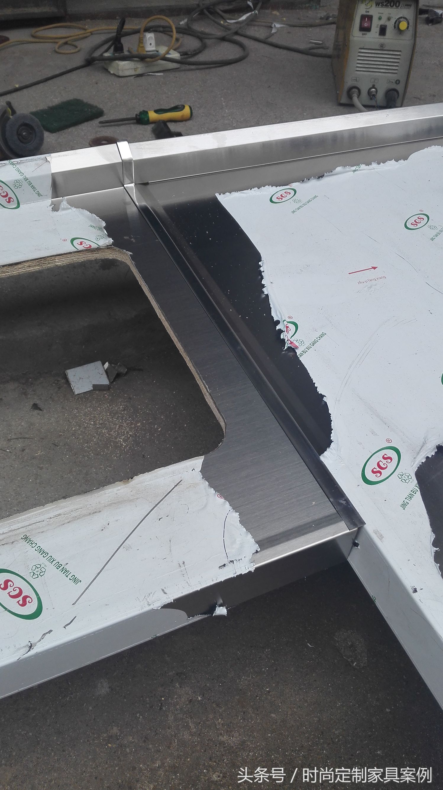 不锈钢台面橱柜组装全过程视频,不锈钢台面的水槽安装视频