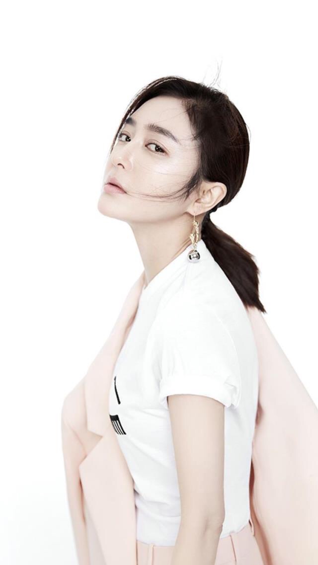 秦岚整容成功了么,秦岚公开承认整容了吗