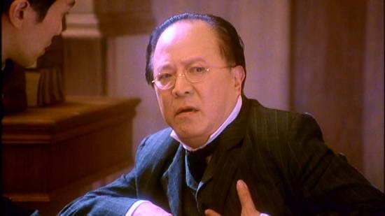 少林足球周星驰被四眼仔欺负,少林足球怎么和四眼仔结怨