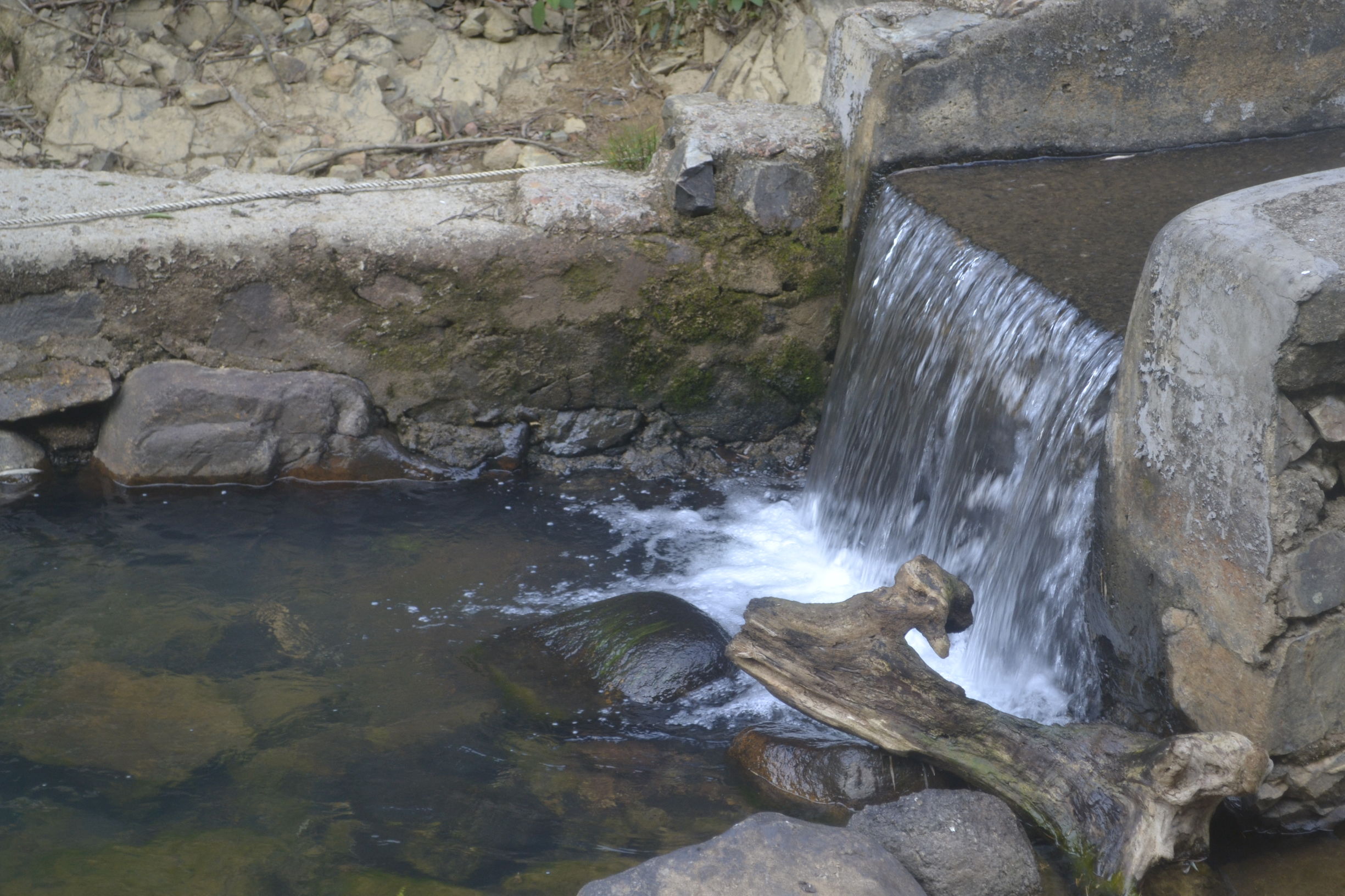 珠海周边游6——峡里飞出水凤凰，安家成了“小九寨”