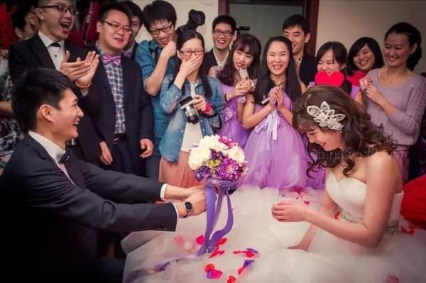 帮朋友接亲怎么发朋友圈说说,去接亲都需要做什么事