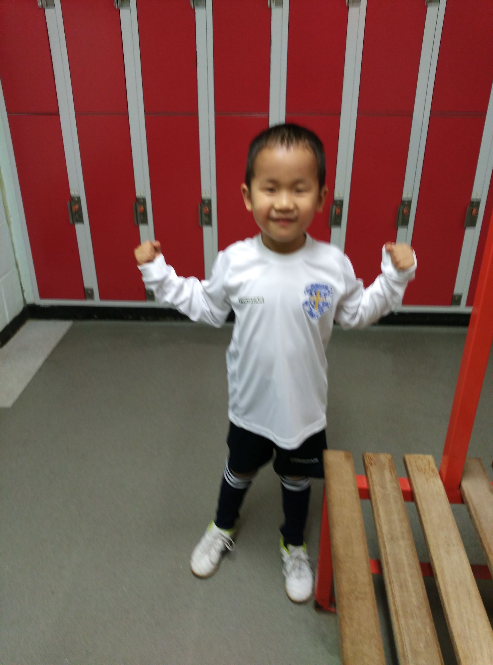 一个中国足球运动员的成长历程,一个足球少年的传奇一生