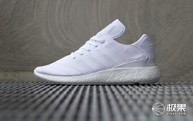阿迪达斯的中性缓震运动鞋,阿迪袜子鞋