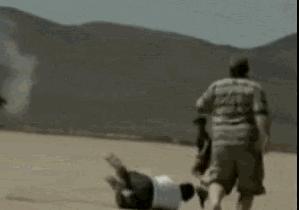 妹子被小龙虾夹,妹子被螃蟹夹了