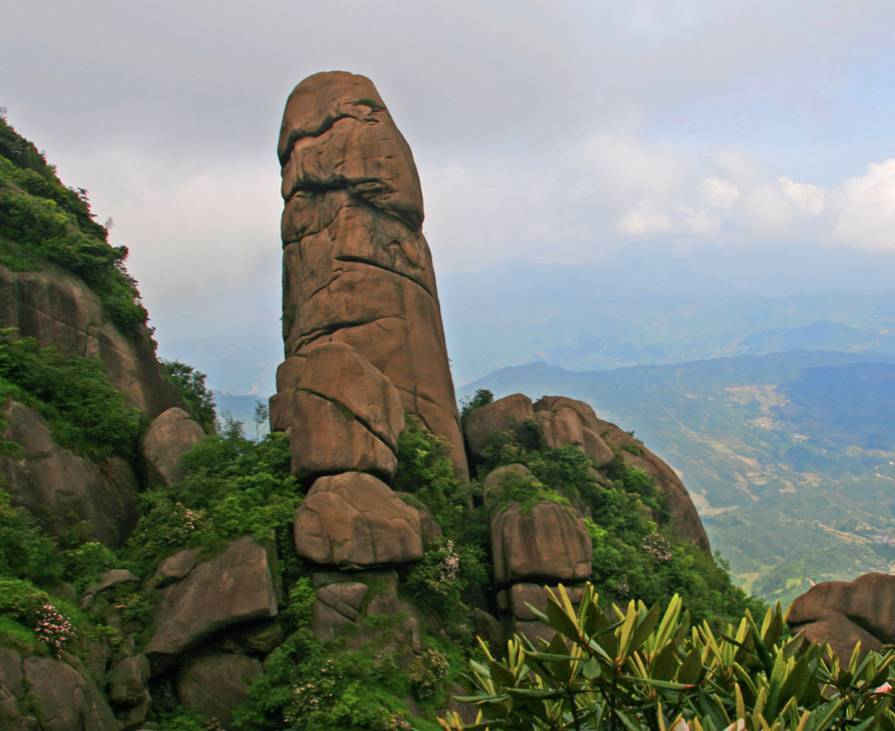 北石：江西上饶灵山告诉我，原来石头也可以一柱擎天！
