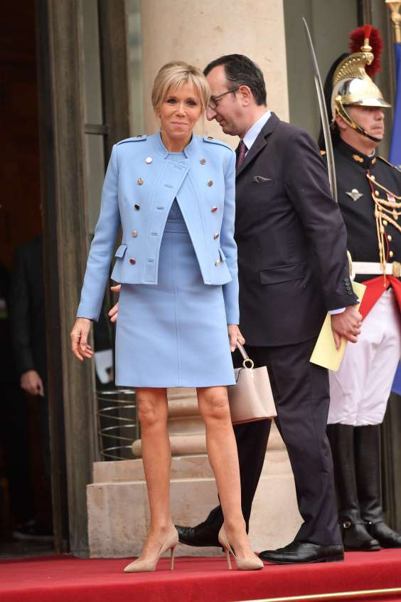 法国总统西装3千元第一夫人借LV套装穿，法国史上最省总统夫妻