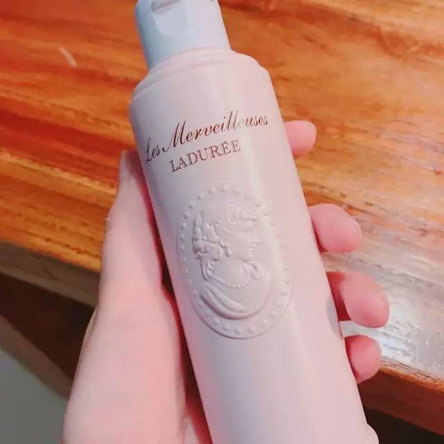 翻箱｜唯有好用的洗发水能拯救焦虑的我