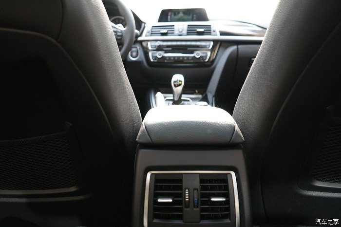 2017款宝马320lim运动试驾,19款宝马320lim运动曜夜版