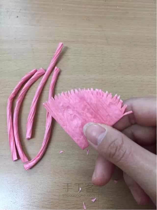 母亲节礼物手工康乃馨用卫生纸折,母亲节的康乃馨怎么做视频