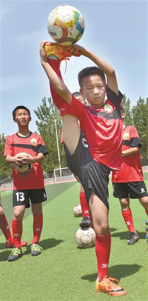 小小少年的足球梦,小小少年足球梦创作过程介绍