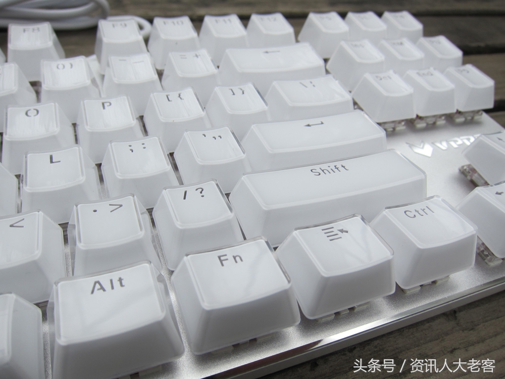 雷柏机械键盘v500冰晶版,雷柏v500s冰晶版怎么样