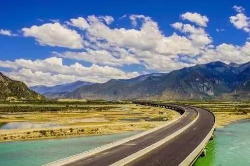 拉林高速与318国道区别,318最美拉林高速