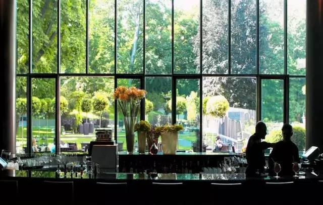 各个奢侈品牌靠什么发家的,那些奢侈的事情