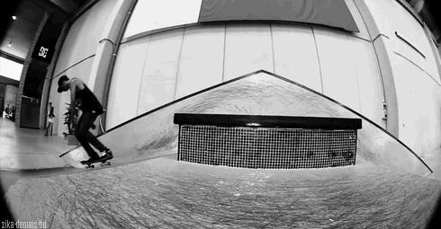 大学中肯定有这7潮人!土豪级的、省吃俭用的、还有买假货?