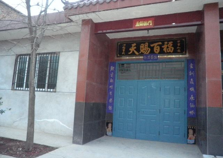 农村大门朝东北方向有什么讲究,农村宅子大门侧开小门有讲究吗