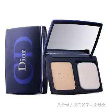 出门可以不带钱，但粉饼一定要装包里面！