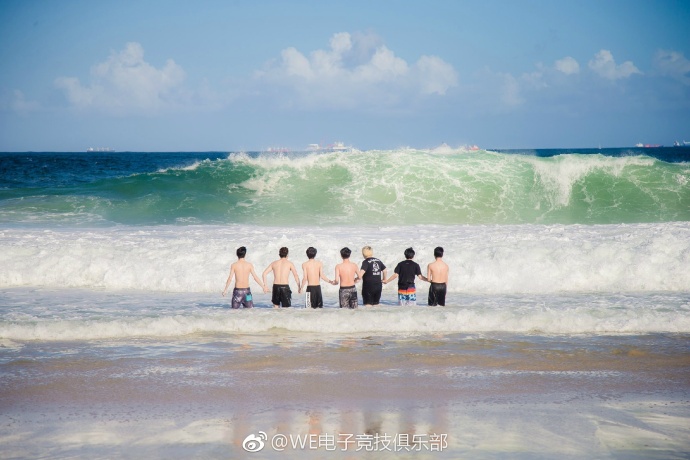 we战队背景图片,we战队微笑复出