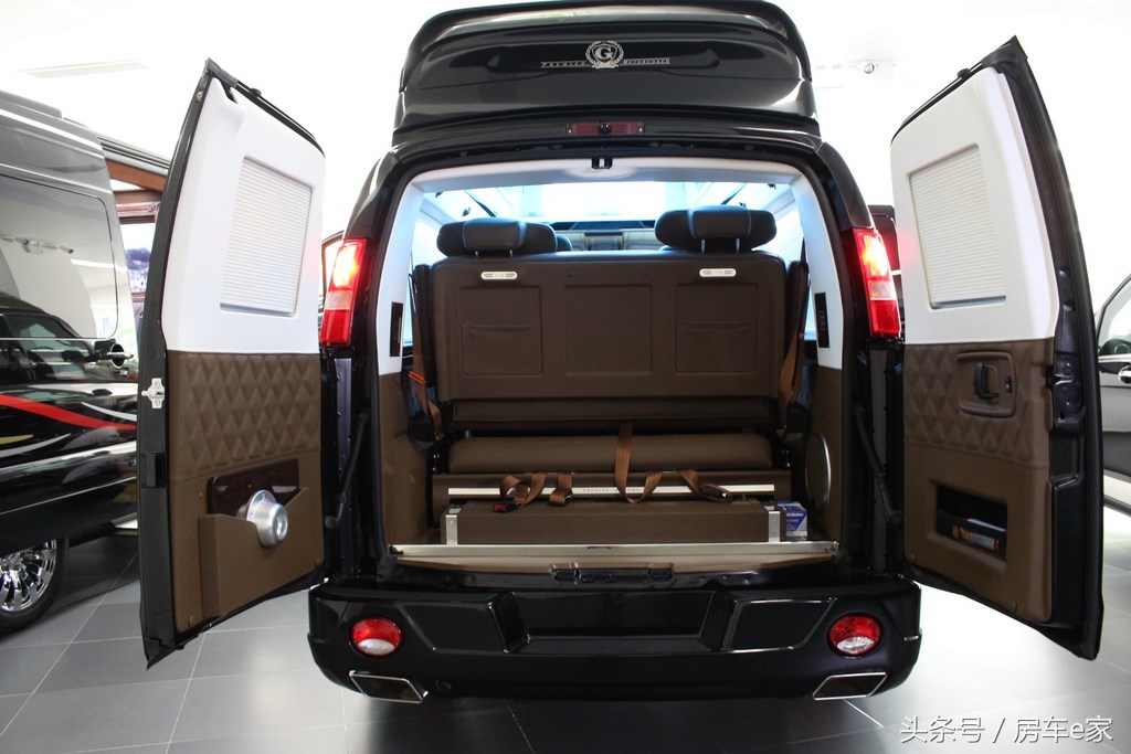 奔驰埃尔法商务车改装房车,gmc和埃尔法房车