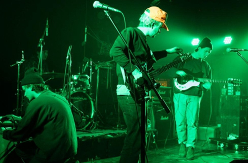 怎么才不像第一次去livehouse (第一次去livehouse怎么装成经常去)