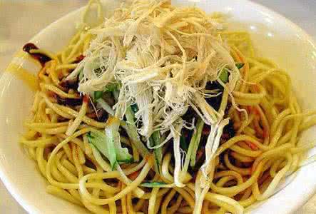 一天卖50份凉面能挣多少钱,卖凉面一个月能赚多少钱