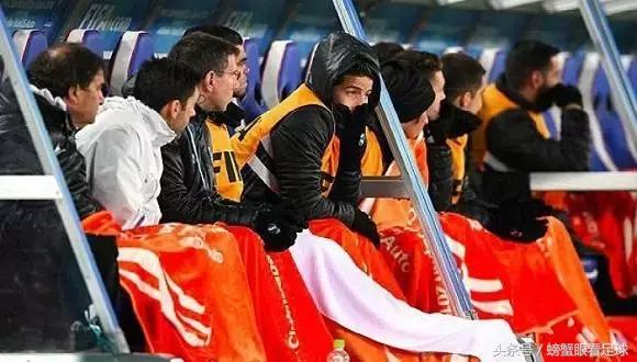 j罗正式加盟埃弗顿,j罗有没有加盟曼联