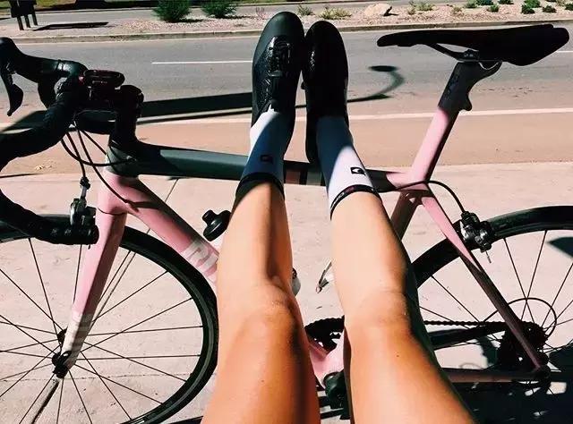 夏天开车怎样预防中暑,夏天骑车怎么防止中暑脱水