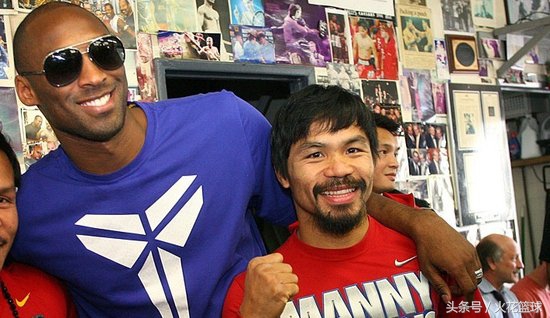 球星跨界珍贵合影，姚明羞涩，科比横跨娱乐拳坛，最后三张好心酸