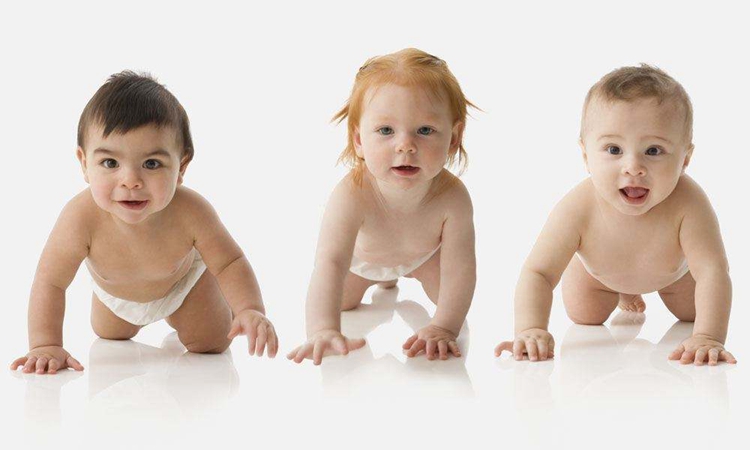 母乳喂养大便稀次数多正常吗,母乳喂养的婴儿大便稀黄有泡沫