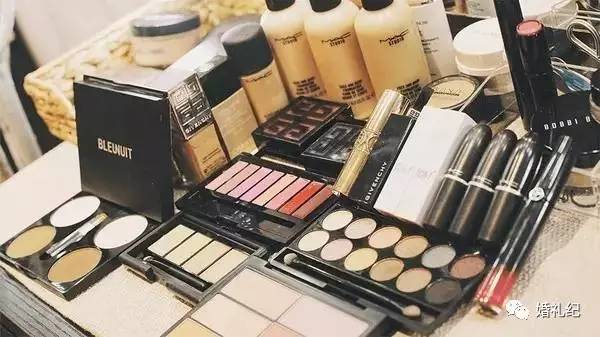 登记照去哪拍比较好看,拍登记照哪家店好