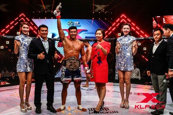 播求8秒ko对手视频,播求能一拳打晕普通人吗