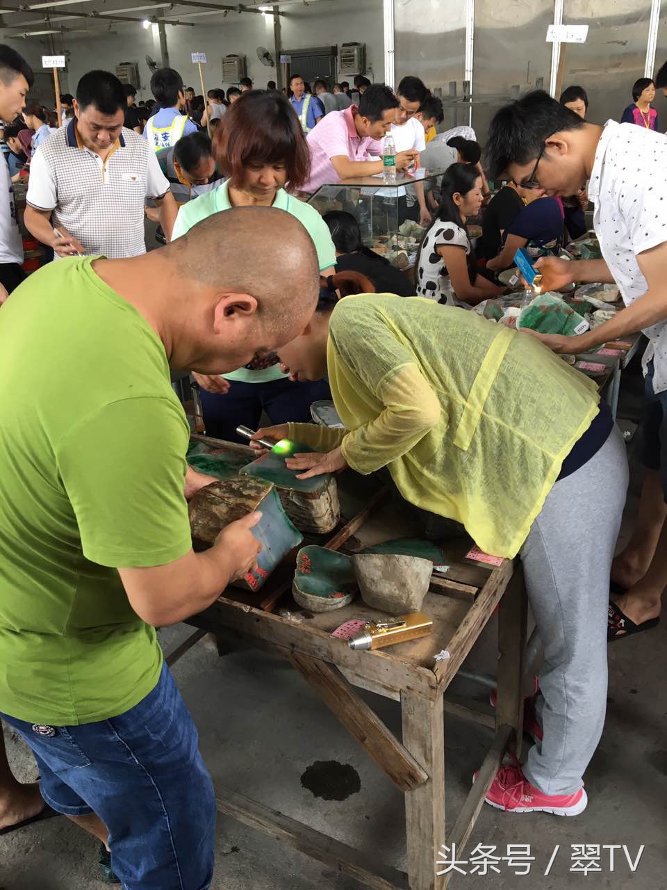 平洲公盘翡翠最新信息,平洲翡翠毛料公盘视频