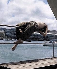 看到这脸第一反应是求番号~