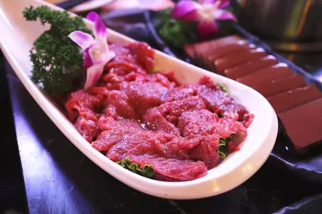 南宁15元自助小火锅,南宁旋转小火锅