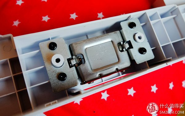 【良心定价的网吧利器,槽点需改进】惠科HKCX320曲面一体机拆机、升级配件及评测