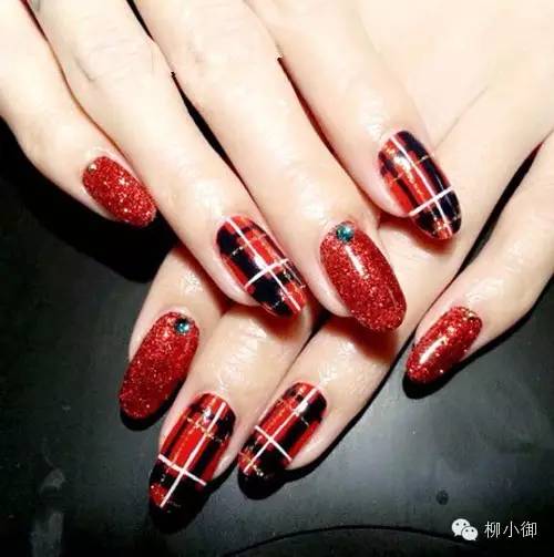 红绿搭配的美甲新年,同学会装b的最高境界
