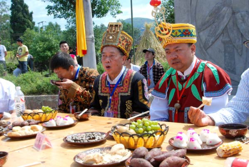 去旅游贵州必吃的地方,贵州少数民族传统节日