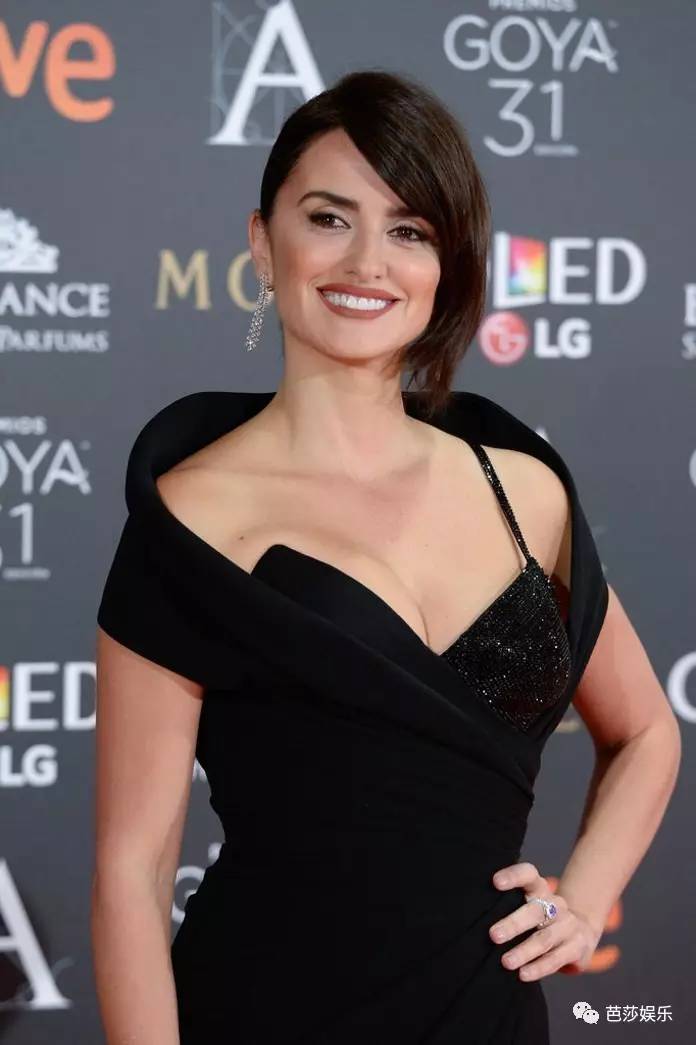 影后JulianMoore没有大牌架子，帅气的李宇春居然有点儿萌！「八九不离时髦」