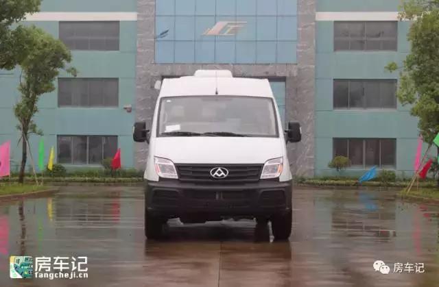 德兴东风御风短轴房车配置表,最便宜的大通短轴自动挡房车