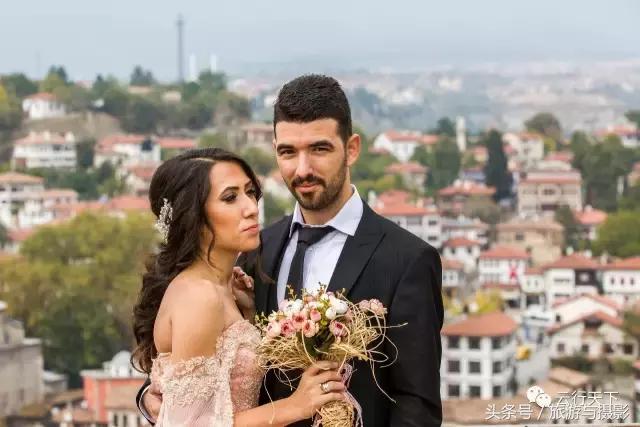 土耳其人一个月多少工资,土耳其人一天在干什么