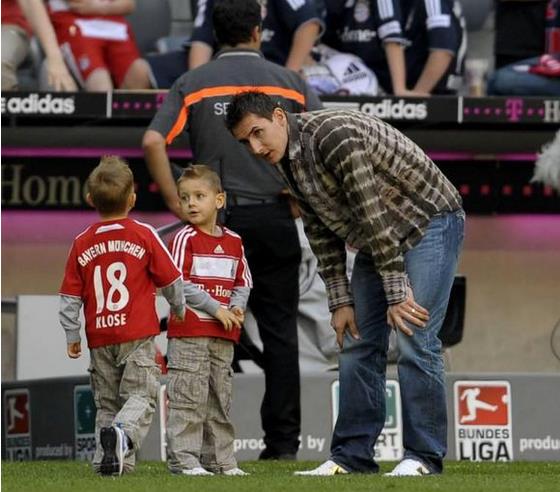 爸爸去哪儿奶爸比拼,爸爸去哪儿足坛组合