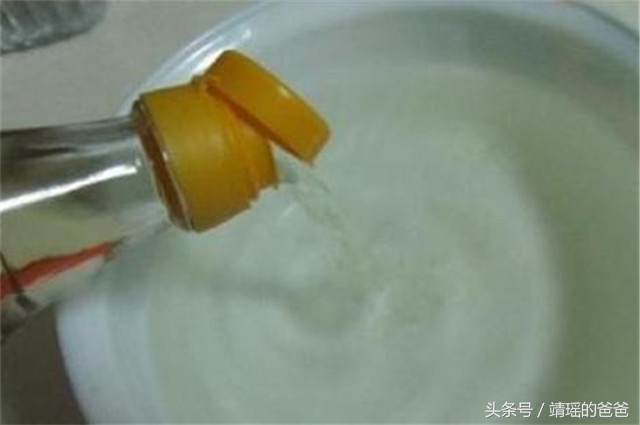 脚气脚底脱皮开裂,脚底脱皮不痛不痒是脚气吗