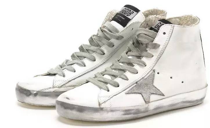 帆布鞋大牌匡威,范斯和匡威帆布鞋哪个好