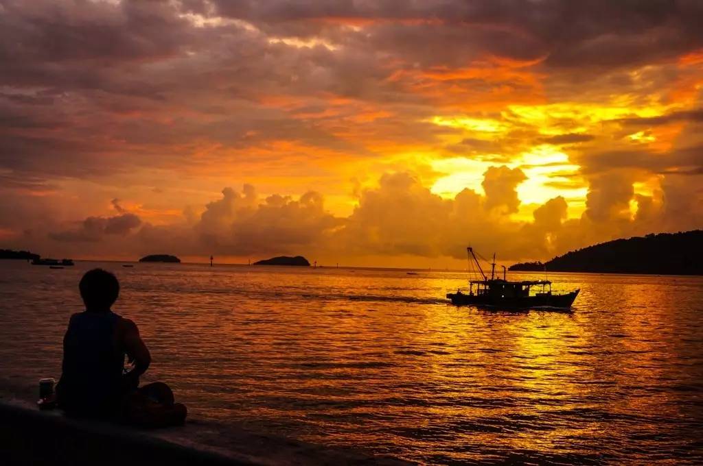 几月份去马来西亚沙巴旅游好,到马来西亚旅居一个月要花多少钱