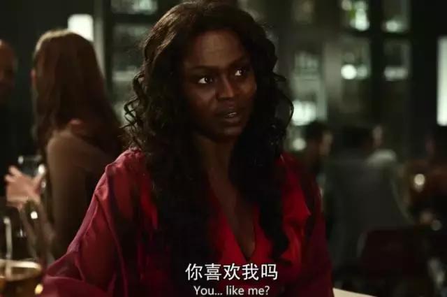 疯狂堕落,把杀人当游戏,美国的神创造了年度最大尺度之剧