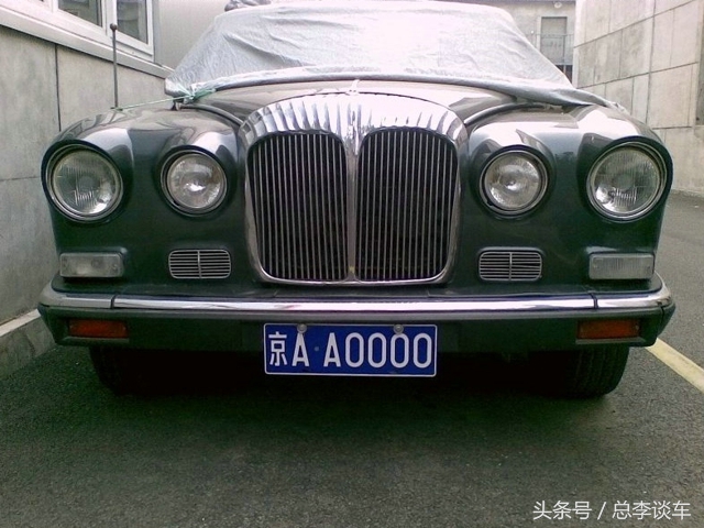 等红灯偶遇哈雷883,等红灯遇见军车