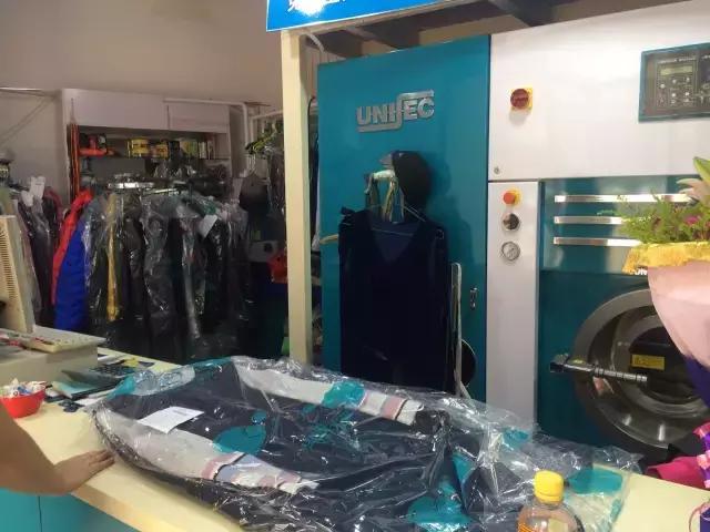 洗衣店弄丢衣服不肯赔偿怎么办,洗衣店把羽绒服丢了