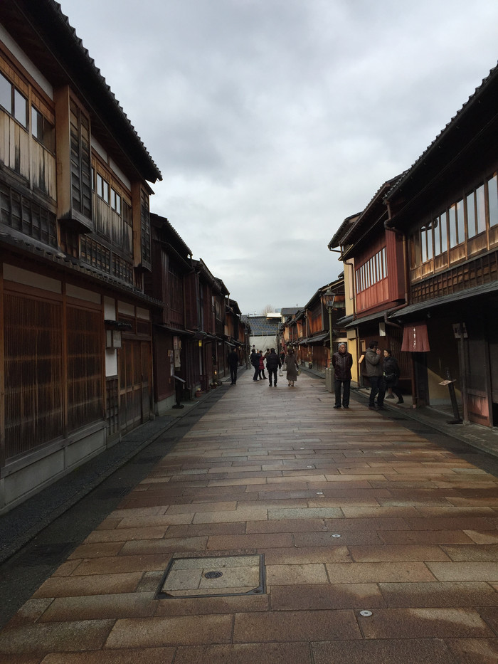 日本的冬天依旧色彩绚烂,冬季日本的冰雪阳光