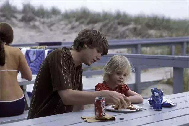 19岁爆红好莱坞女星,好莱坞巨星戛纳电影节红毯