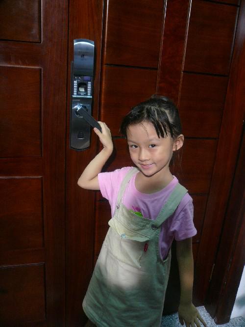 哪种防盗锁小偷打不开,没门缝防盗锁没带钥匙怎么开