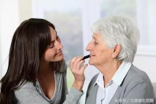 注意，绝经年龄太早或太迟都不好这个年龄段才正常！